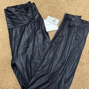 Beyond Yoga High Gloss black leggings